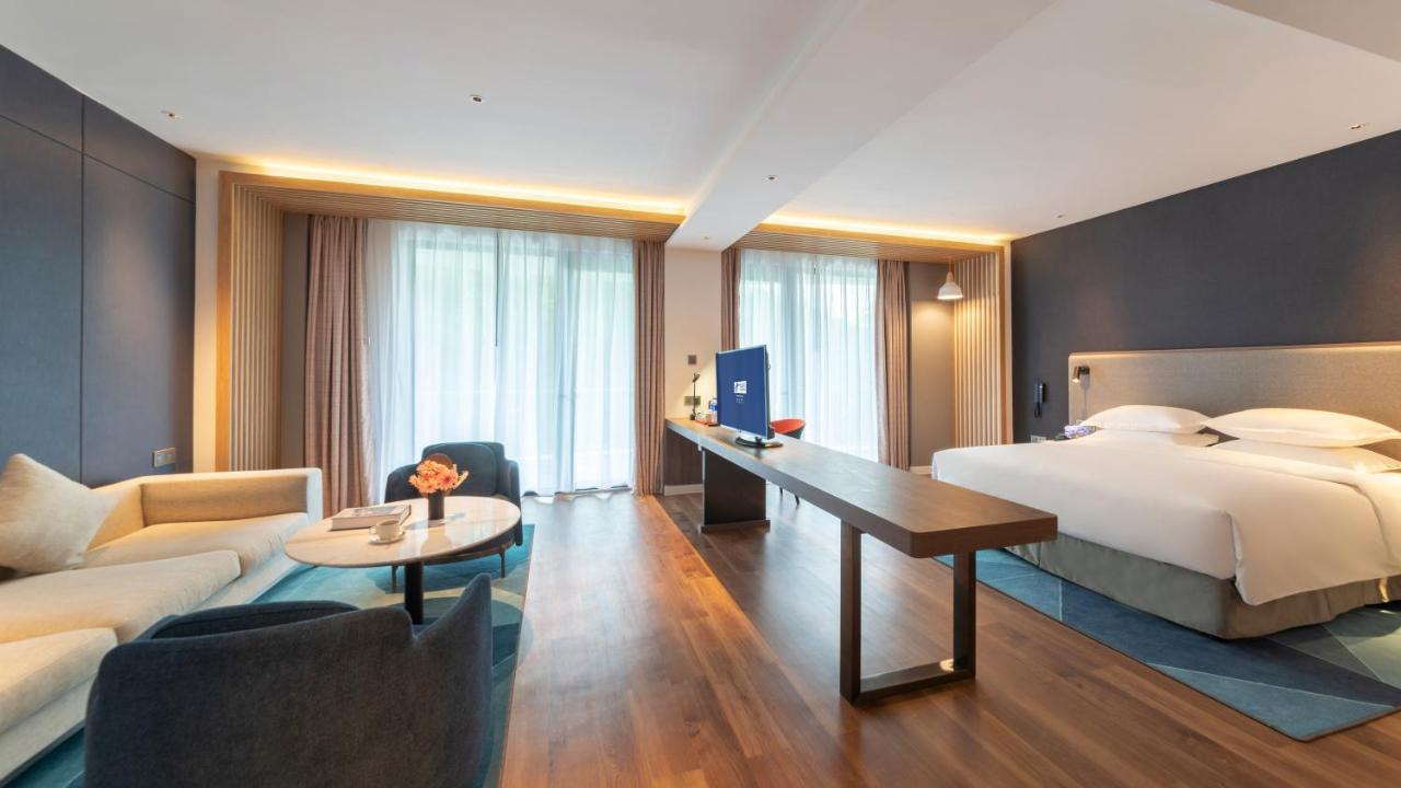 Holiday Inn Express Qiliping By Ihg Емейшань Екстер'єр фото