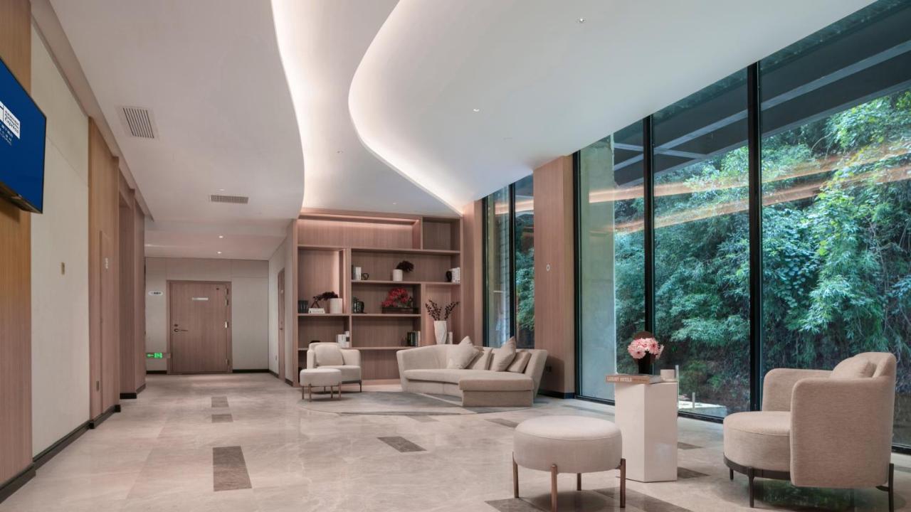 Holiday Inn Express Qiliping By Ihg Емейшань Екстер'єр фото