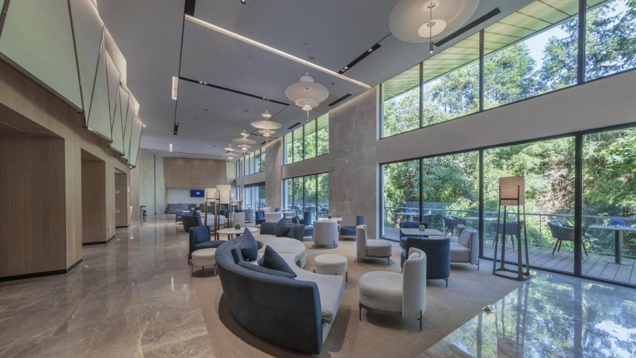 Holiday Inn Express Qiliping By Ihg Емейшань Екстер'єр фото